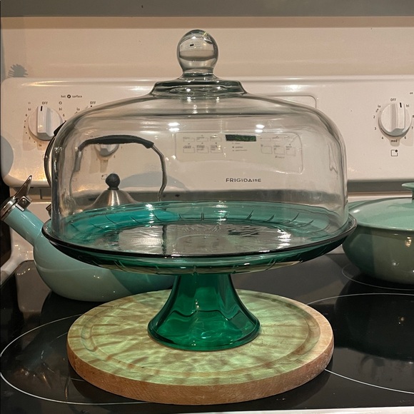 Anchor Hocking Other - Anchor Hocking Vintage emerald Glass Cake Stand with Dome